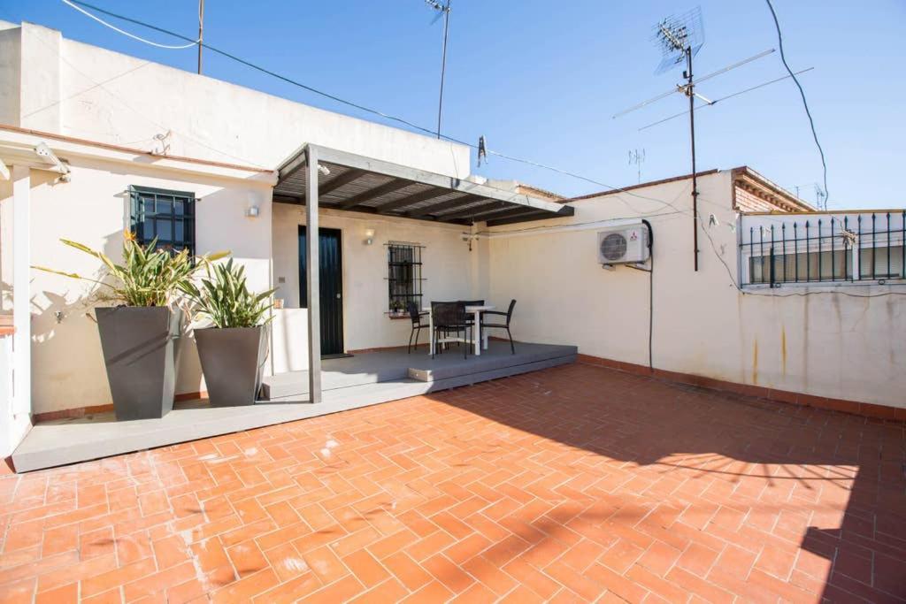 Lovely Apartment With A Terrace Barcelona Exteriör bild